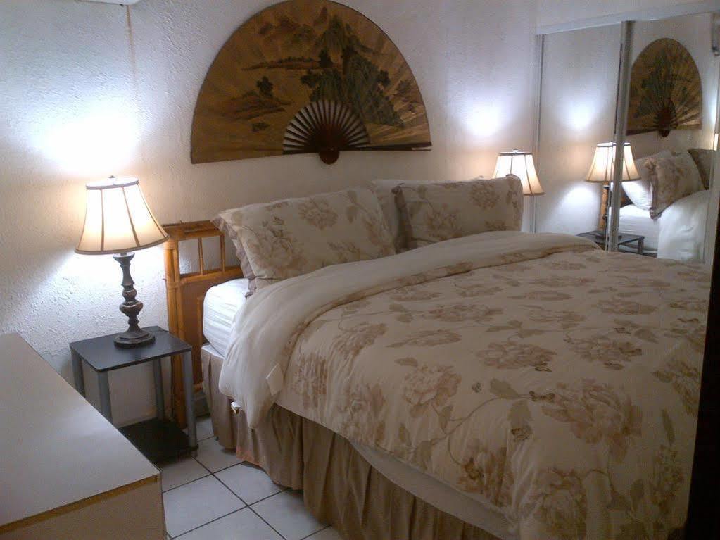 Coconut Palms Inn Rincon Exterior photo
