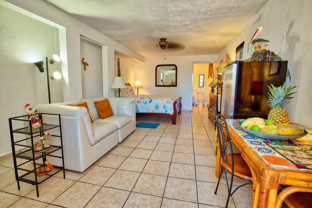 Coconut Palms Inn Rincon Exterior photo
