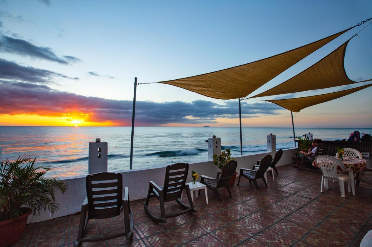 Coconut Palms Inn Rincon Exterior photo