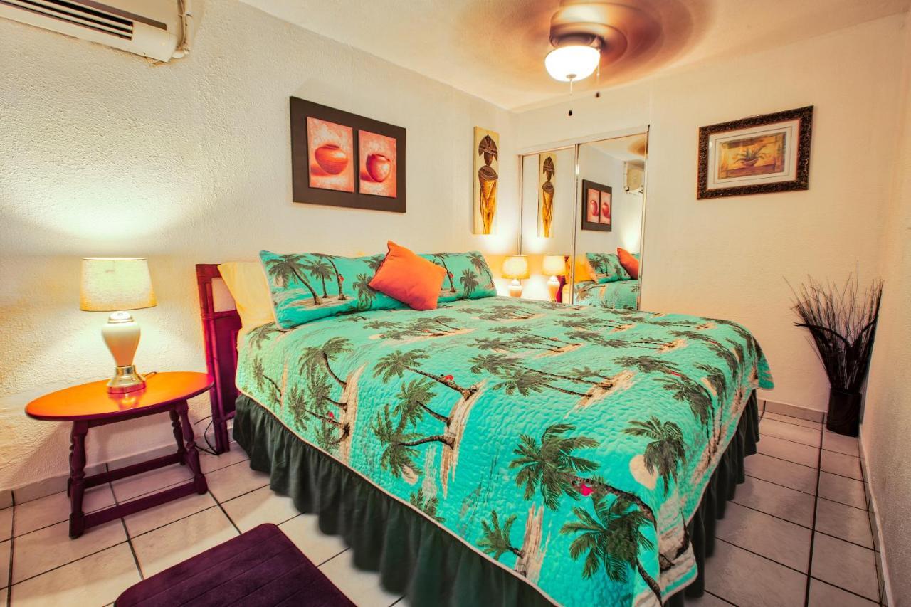 Coconut Palms Inn Rincon Exterior photo