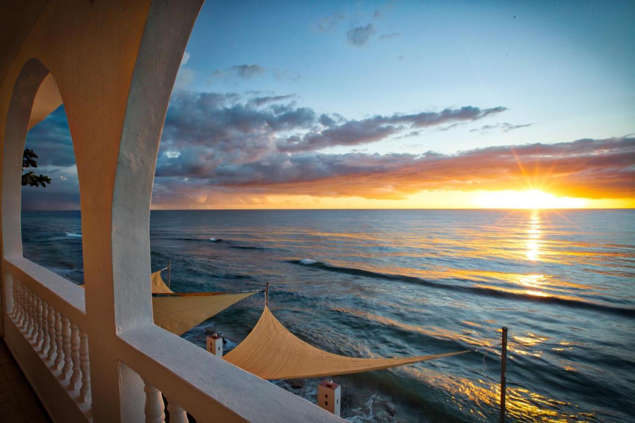 Coconut Palms Inn Rincon Exterior photo